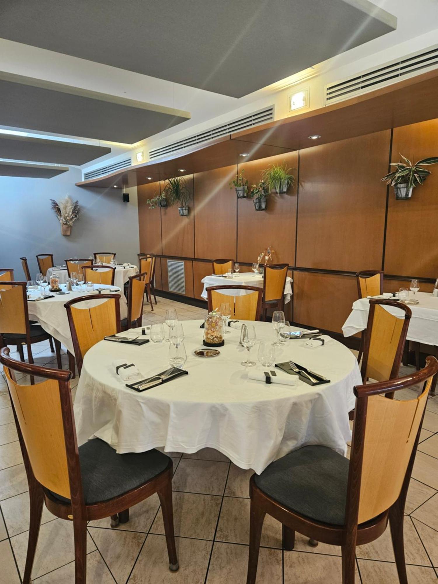 La Route D'Argent Hotel Bozouls Bagian luar foto